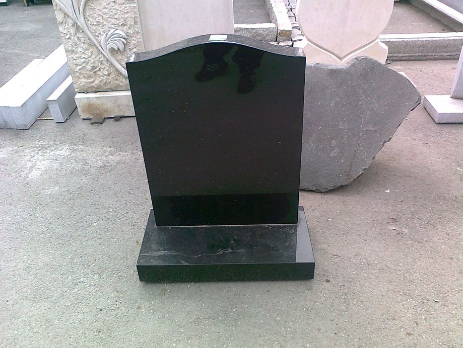 Мраморни плочи, плотове и паметници и за домашни любимци