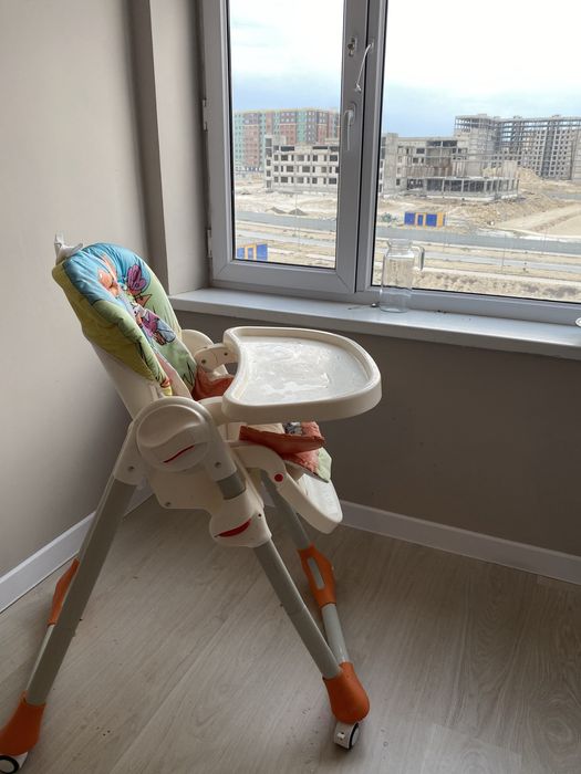 Стул для кормления детский