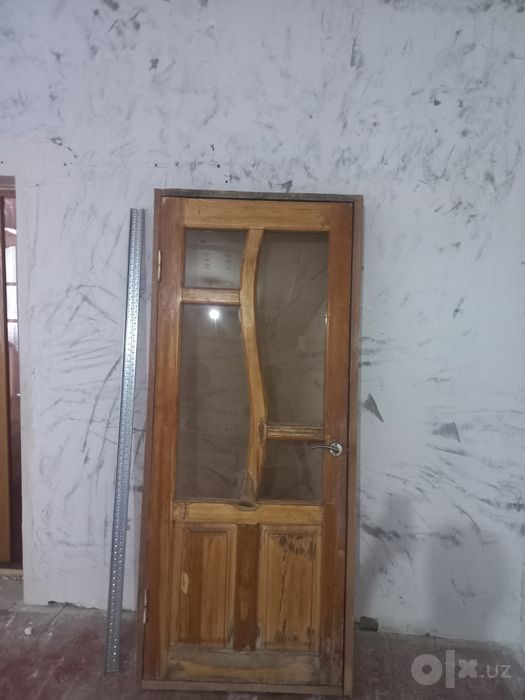 Eshik sotiladi holati yaxshi