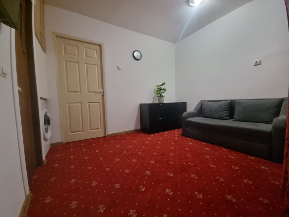 Mini-apartament de închiriat Zona Auchan Titan,  Ozana