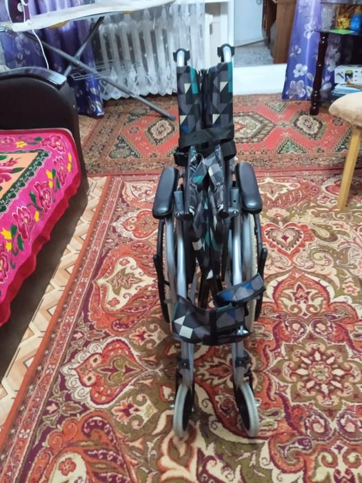 Инвалидная коляска