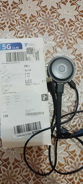 Продавам нов Wireles HDMI displey adapter Q8