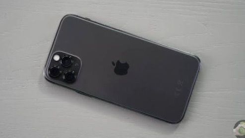 Продам айфон 11 про