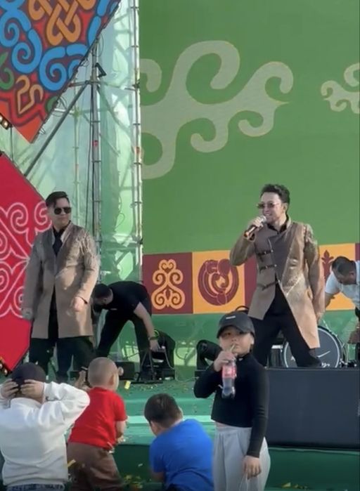 Баян Домбыра(Профессиональные певцы-музыканты)NeProstoBayanDombyra