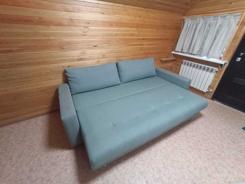 Продам раскладной диван с подушками