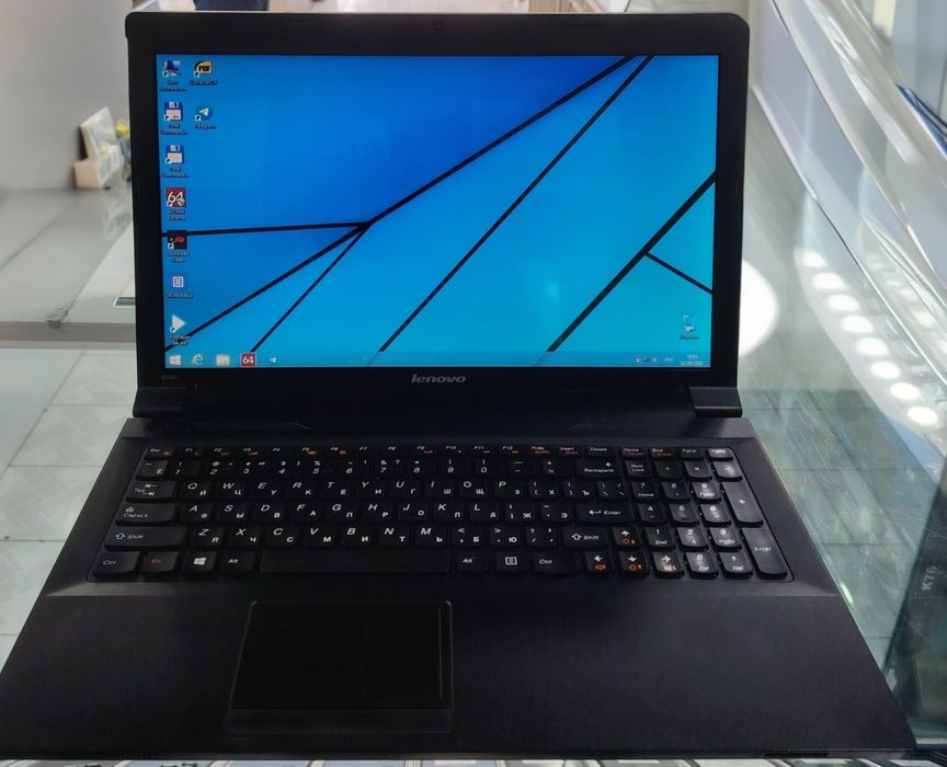 Lenovo B590 noutbuk