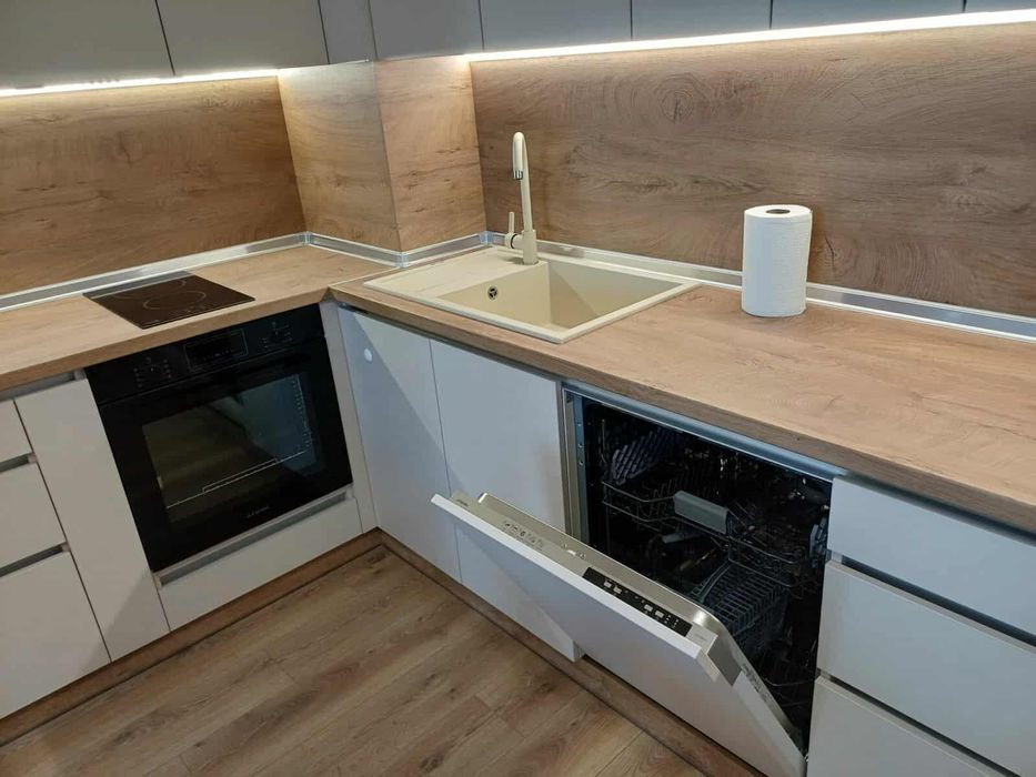 Дава се под наем Двустаен апартамент в Варна, м-т Евксиноград - 83 кв.м за 1100 € - Снимка #3