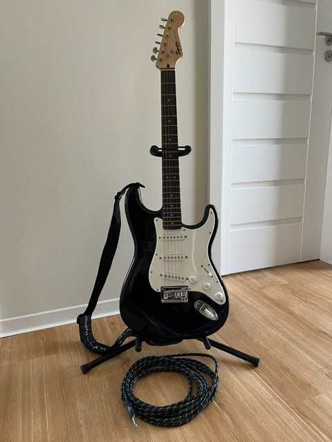 Пълен комплект Електрическа китара Jackson Squier bullet strat, Усилвател NUX Mighty15SE, стойка и кабел