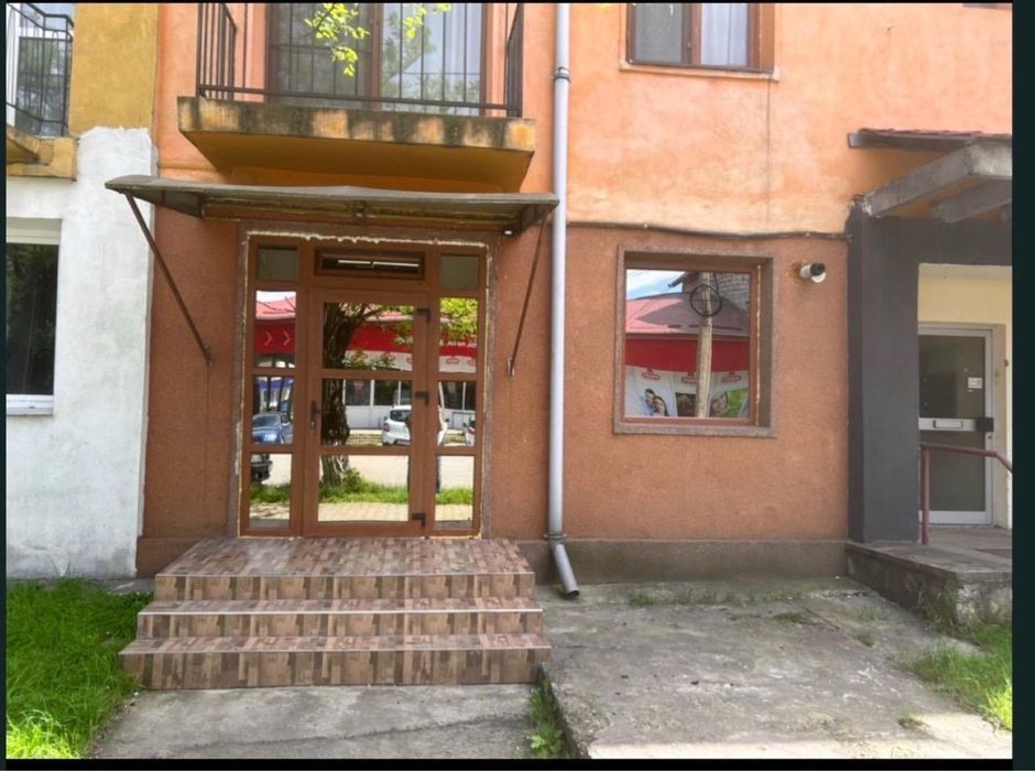 Închiriez spațiu comercial