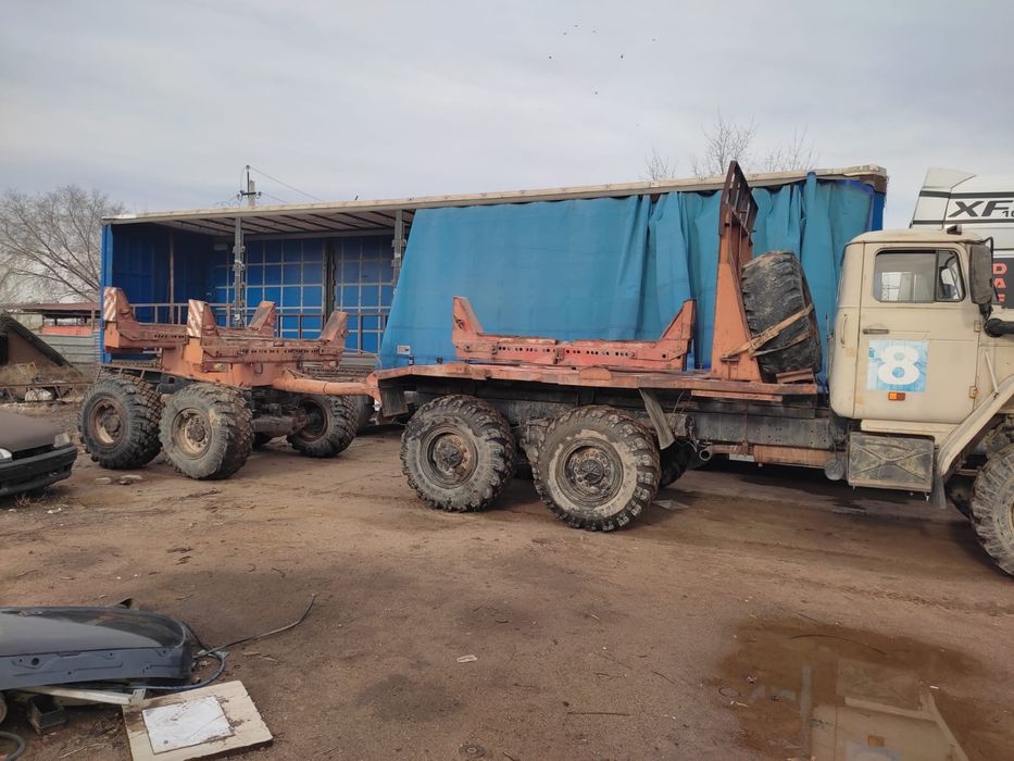 Продается автомашин урал тягач