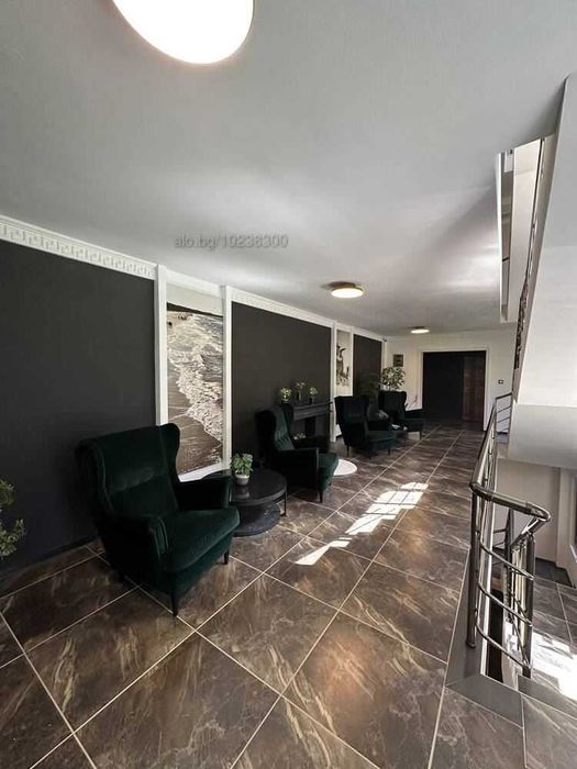 2-стаен Ален мак.Затворен комплекс.