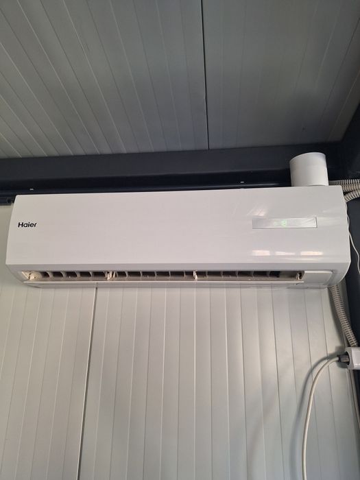 Продавам  климатик Хайер  24 -ка