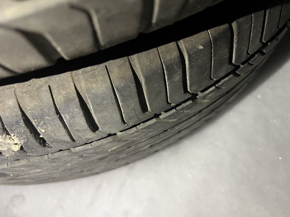 Продам шины 235/65/17