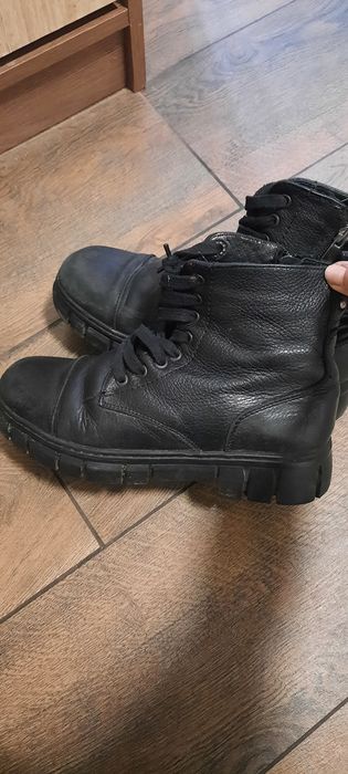 Ботинки, крассовки 39,38