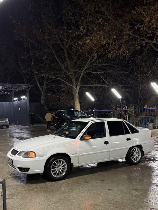 Nexia 2 sotiladi 1.6 super konditsioner