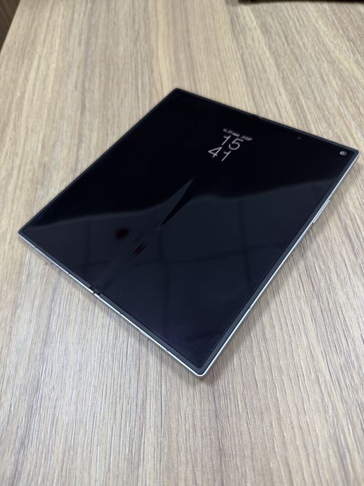 Срочно продам Samsung Galaxy Fold 7