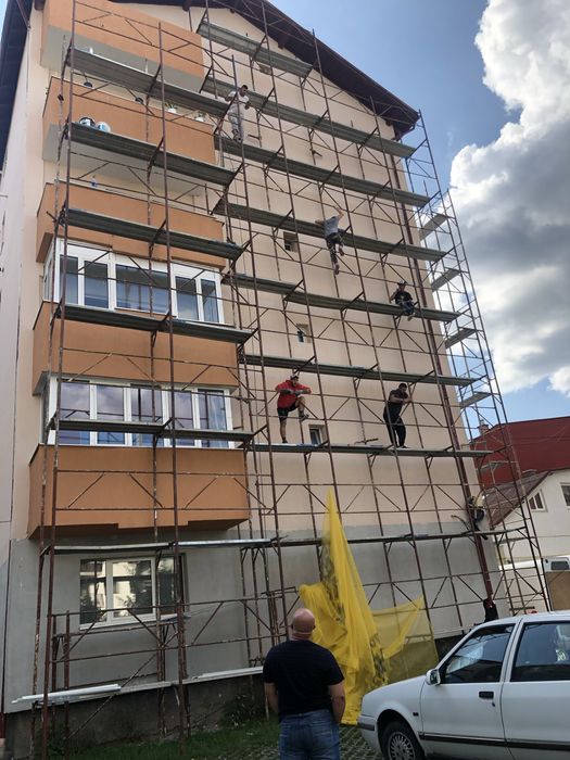 Inchiriez schele metalice