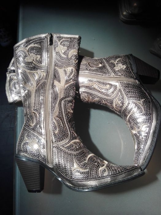 Официални обувки