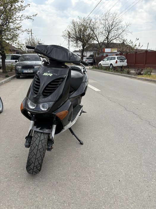 Scuter Aprilia SR 50cc minarelli , racire apa