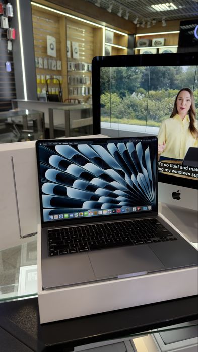 MacBook Air M3 256GB Gray