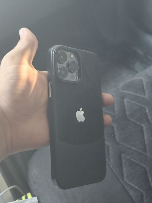 Iphone 13 pro max . 77 yonkost