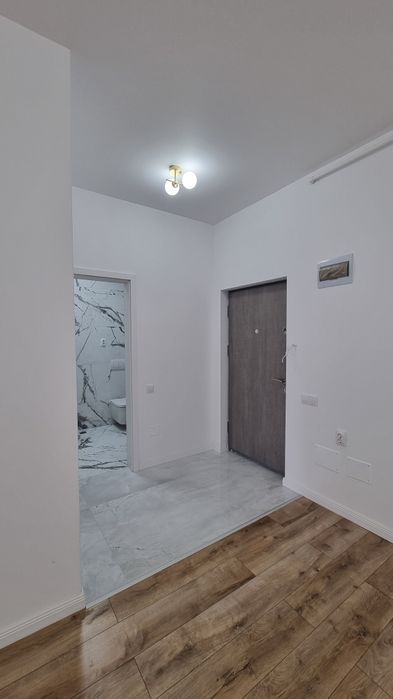 Persoana fizica vand apartament pe Eroilor, Floresti