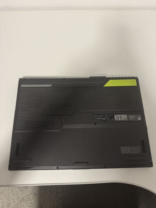 ASUS ROG STRIX G713RS rog seriozitate