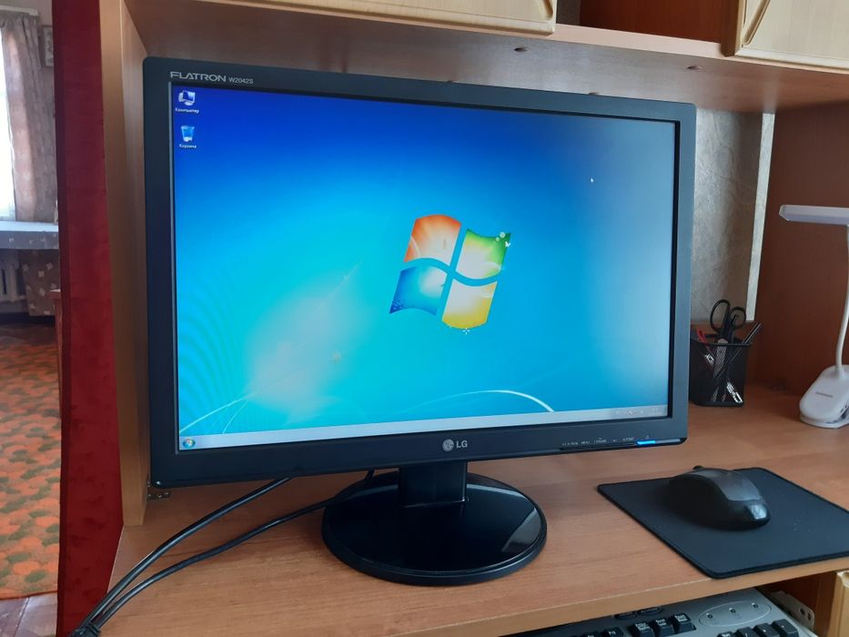Монитор LG FLATRON W2042S