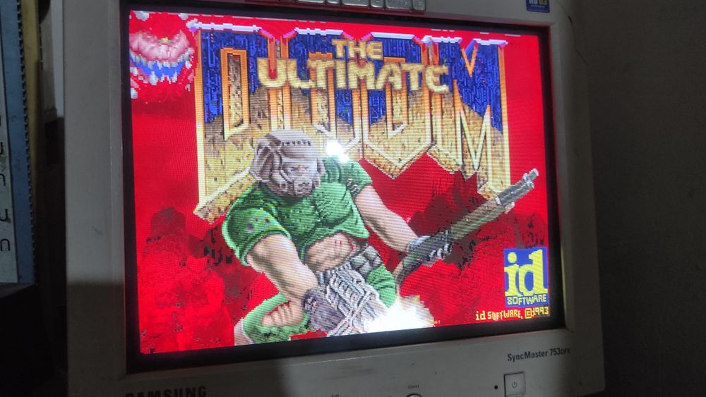 Ретро компьютер AMD 386DX 1994 года