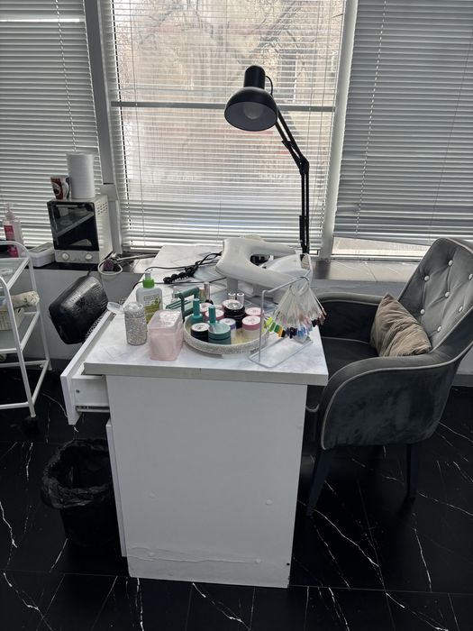 Сдаю место в салоне