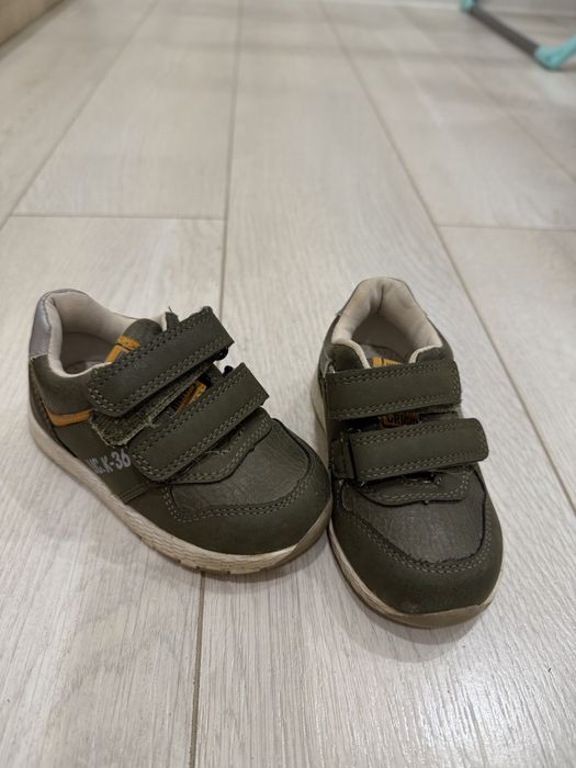 Кроссовки по 2 тыс на весну