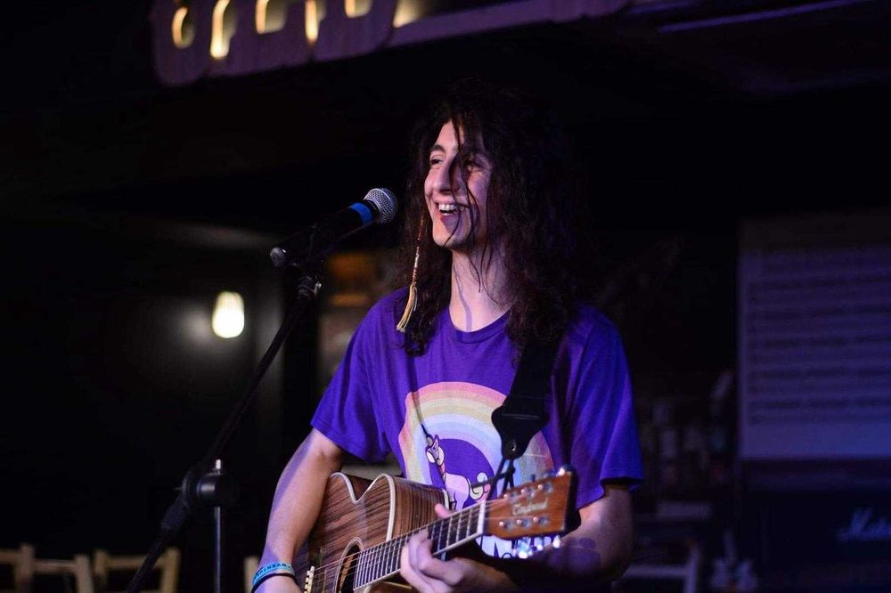 Lecții de chitară acustică/electrică – Începători