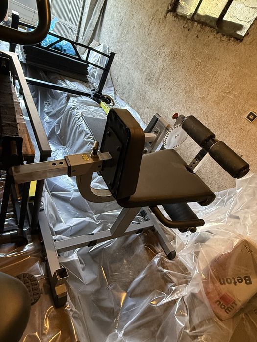 Професионална машина Body-Solid GCEC340 – предно и задно бедро