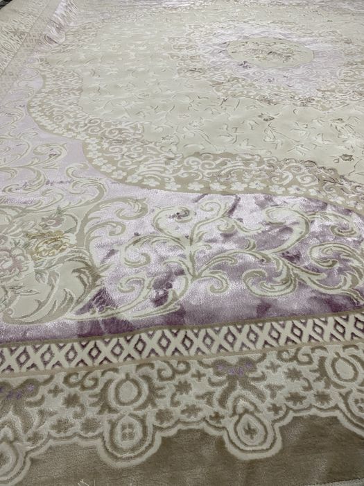 Жаңа кілем сатылады