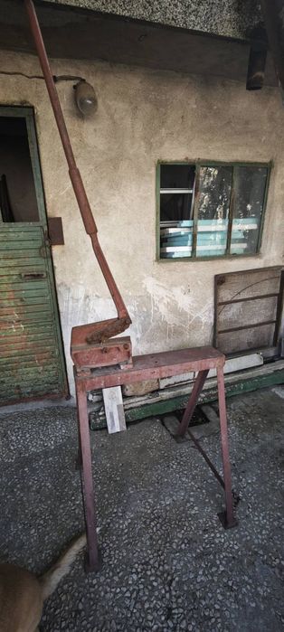 Ръчен Щанец за рязане на ламарина