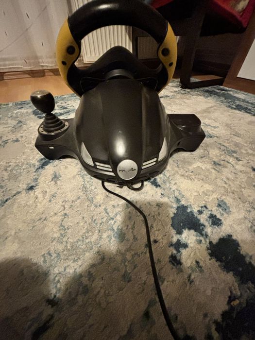 Volan pentru jocuri (volan gaming) (include pedale)