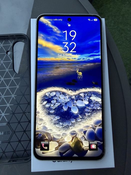 Samsung Galaxy A56 5G, 12GB RAM, 256GB, stare impecabilă