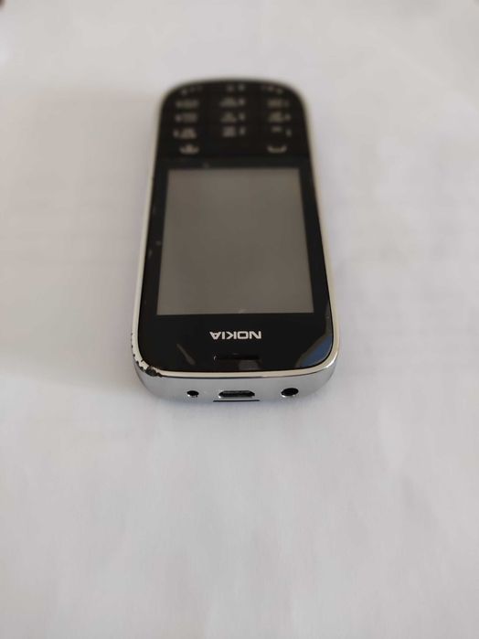 Телефон Nokia Asha 203