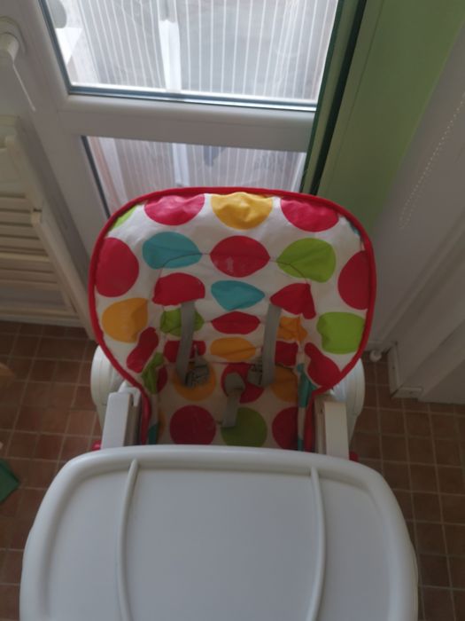 Детско столче за хранене. С мекичка седалка. Възможност за закопчаване