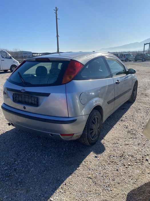 Форд фокус 1.6 на части