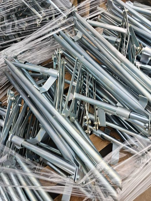 Продаваме нови поциковани кофражни триноги