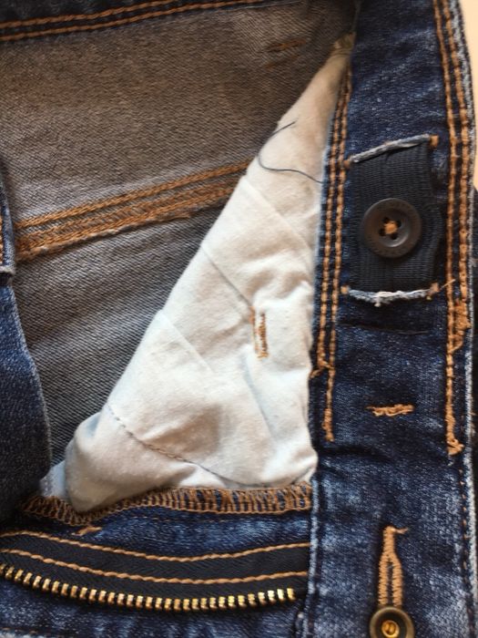 -50% Нови дънки Бенетон