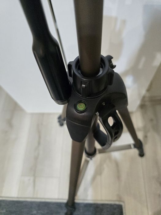 2 бр. Стативи Hama Star 61 с оригинални чанти