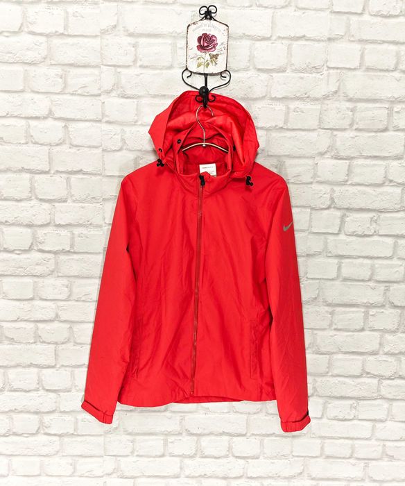 NIKE Storm fit Оригинално дамско червено яке с качулка размер S