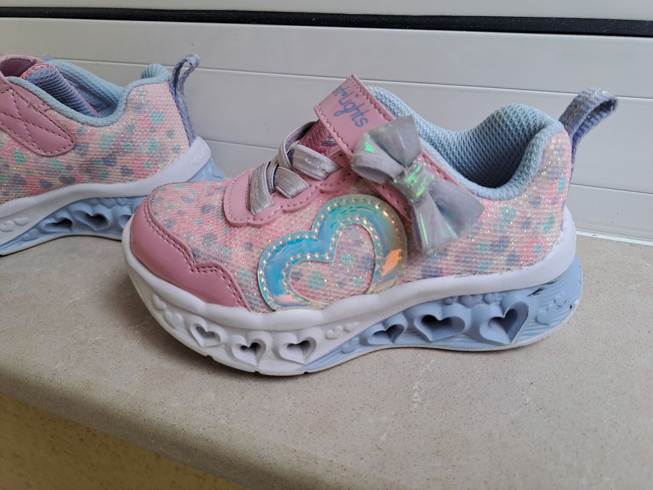 Маратонки Skechers flutter heart lights
