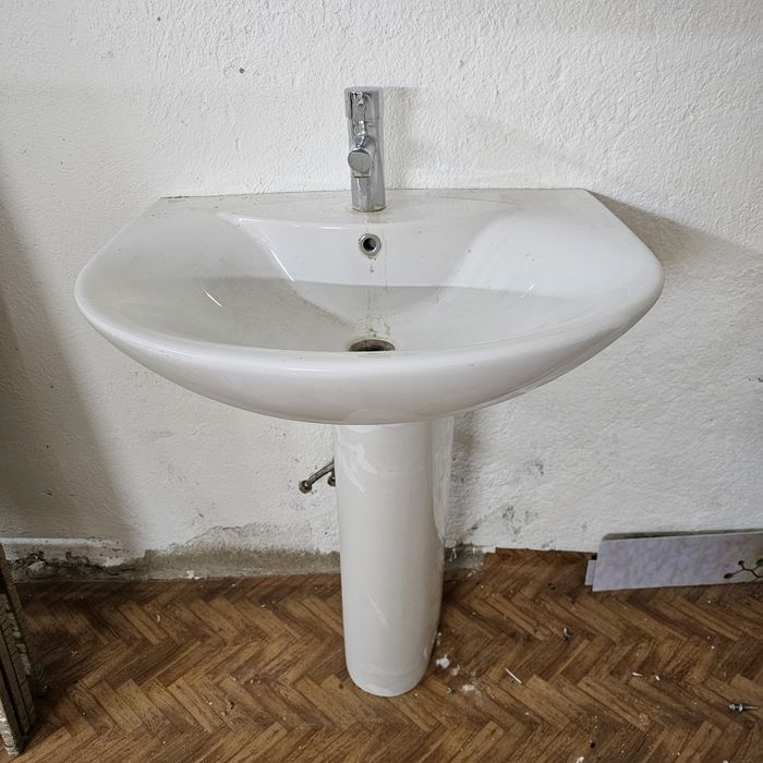 Продам раковину в отличном состоянии.