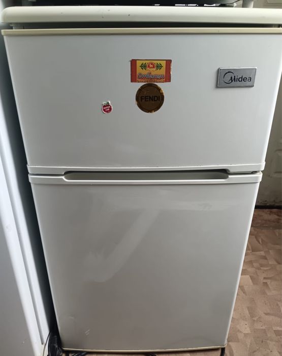 Мини холодильник продам
