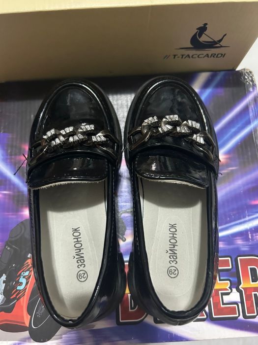 Продам туфли для девочек