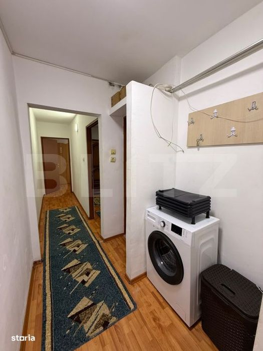 Apartament 3 camere, decomandat, Zona 9 Mai, Et 2