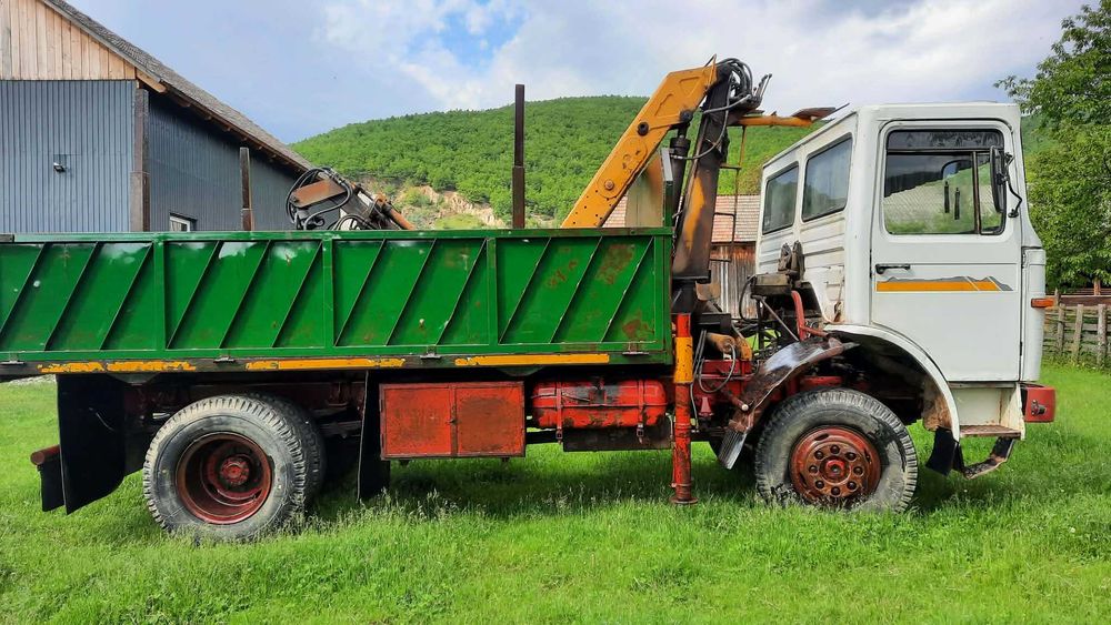 Camion Roman basculabil forestier